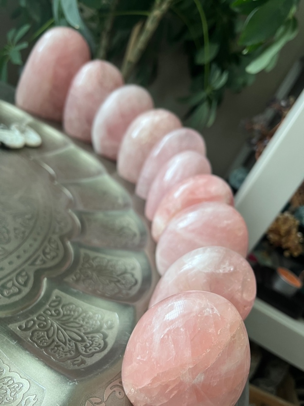 Rose Quartz Polished Free form Assorted Sizes - Picture 4 of 9